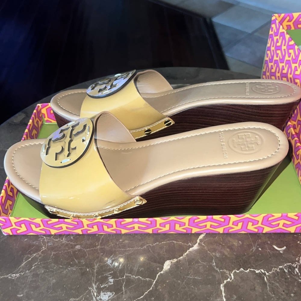 Beige Tory Burch wedges